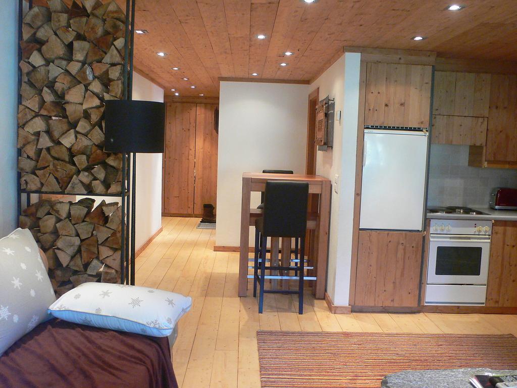 St Martin Apartments Täsch Екстериор снимка